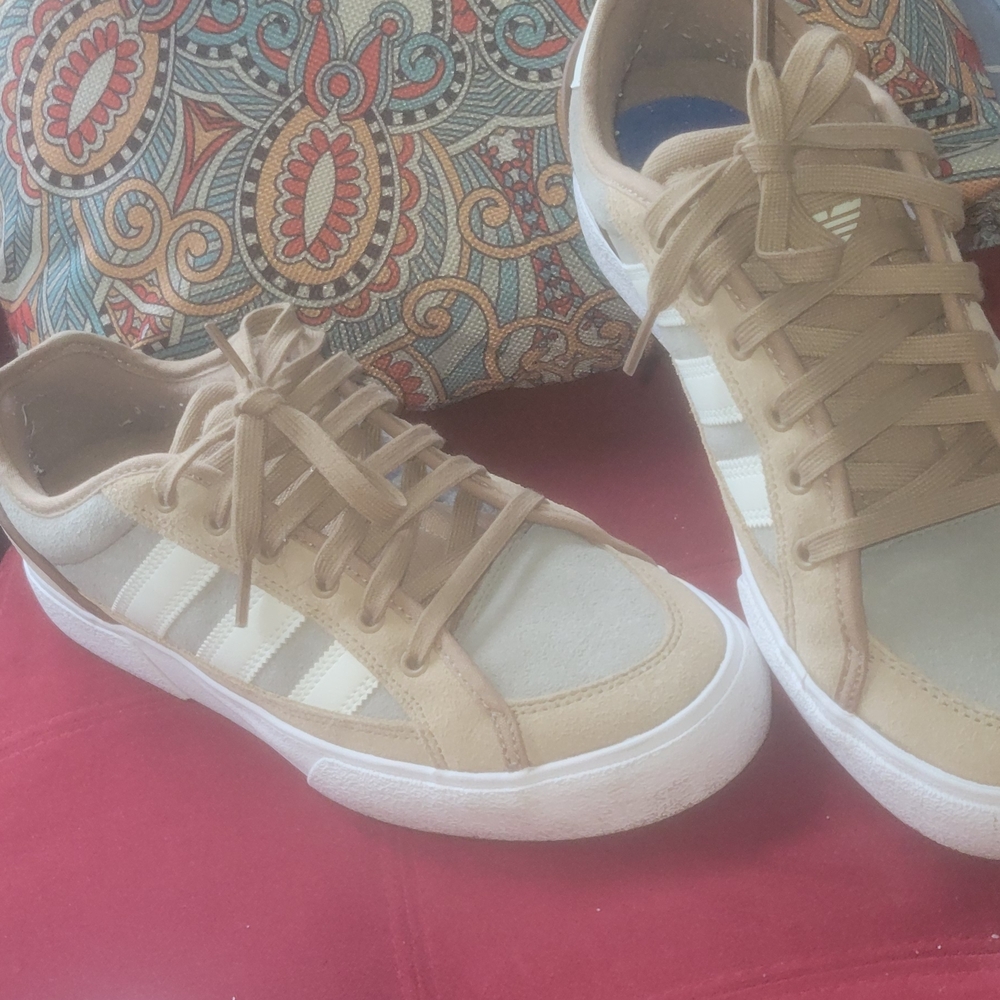 adidas Women's Tan and White Low-Top Sneakers